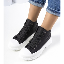 Schwarze knöchelhohe Sneakers auf der Boyes-Plattform 1