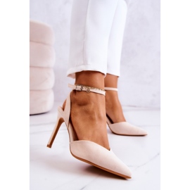 FB2 Wildlederschnalle Heels Hellbeige Kharen 2
