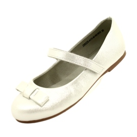 Miss Mädchen Ballerinas mit einem silbernen Bug 3