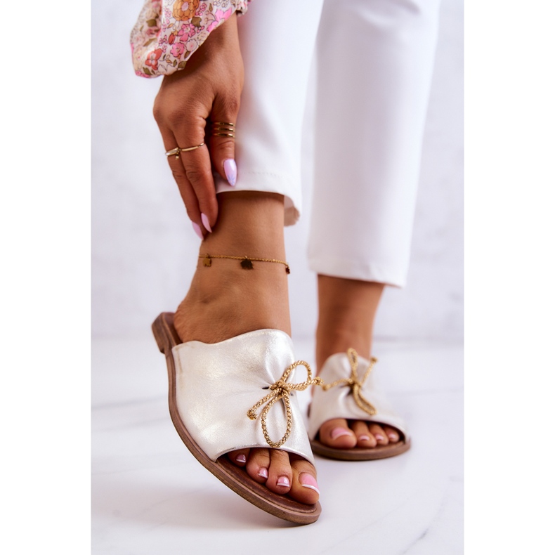 Damenhausschuhe aus Leder Nicole 2659/004 Weiß und Gold 1