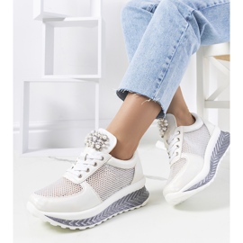 Weiße Sneaker mit Hologramm von Saggers 1