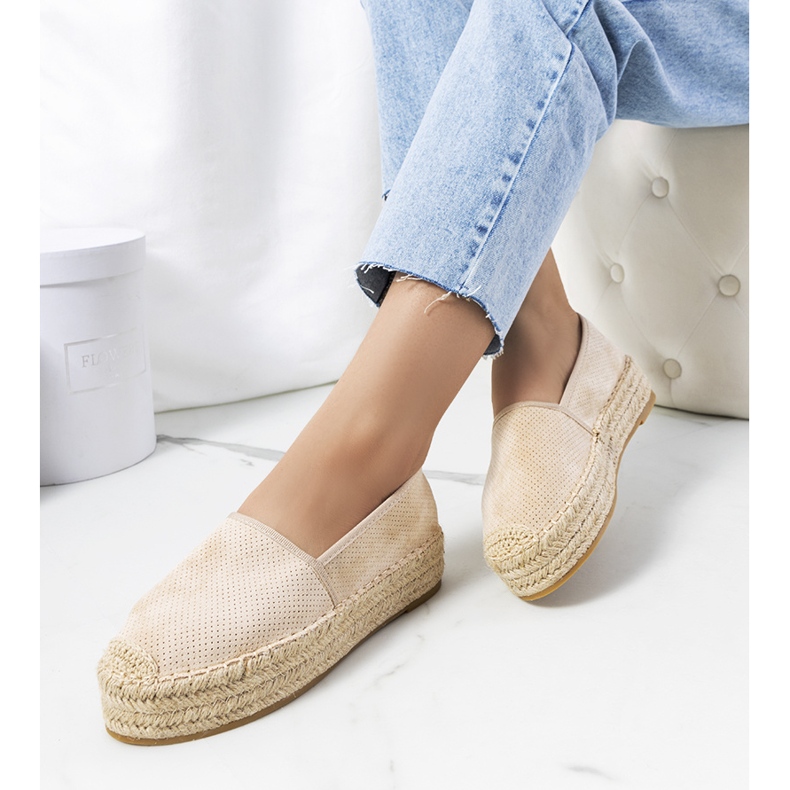 Beige Capelle Espadrilles mit Lochmuster 1