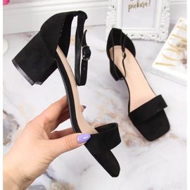 Schwarze Sandalen auf dem Posten von Vinceza W JAN107A 1