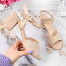 Sandalen auf dem beigen Pfosten Vinceza W JAN113B 1