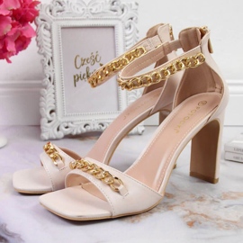 Sandalen auf einem Pfosten mit einer Kette Potocki W WOL70B beige 2