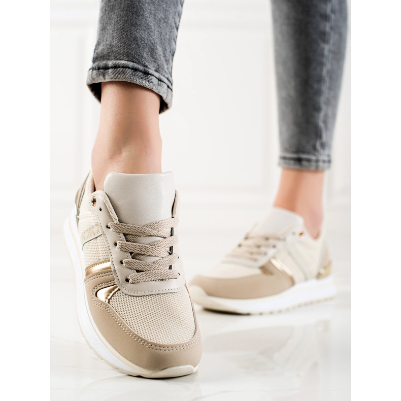 Sweet Shoes Klassische bequeme Turnschuhe beige golden 2
