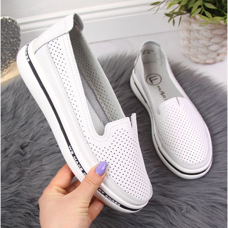 Durchbrochene Lederschuhe Filippo W PAW342 weiß 1