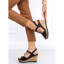 Nancy Schwarze Keilsandalen 1