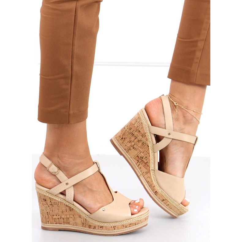 Keilsandalen Nancy Beige 1