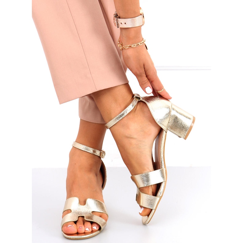 Nabila Gold Sandaletten mit hohem Absatz golden 2