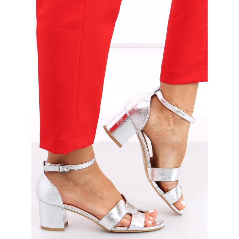 Sandaletten mit hohem Absatz von Nabila Silver silber- 1