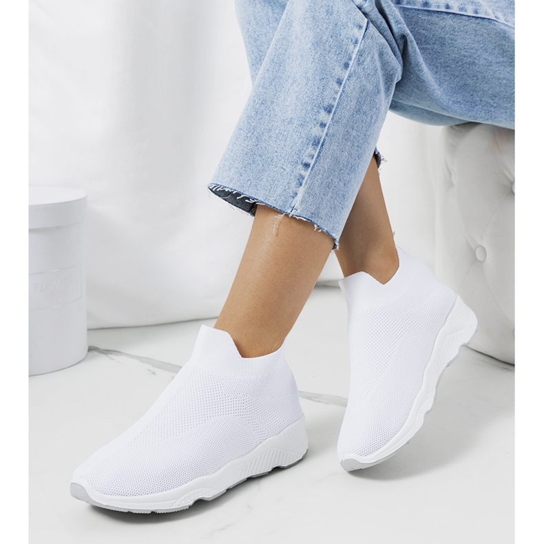 Weiße Turnschuhe von Roes 1