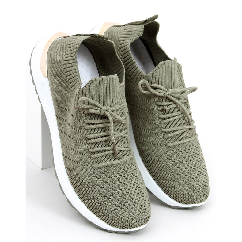 Bello Grüne Sockensportschuhe 1