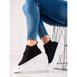 Forever Folie Schwarze Turnschuhe auf der Plattform 1