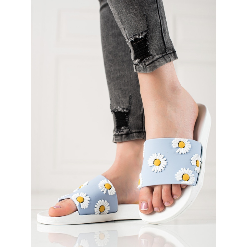 TRENDI Blau-weiße Flip-Flops mit Gänseblümchen 1