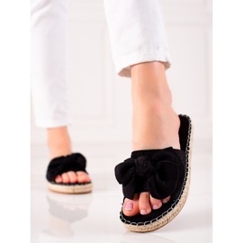 TRENDI Schwarzer Kalpki mit Schleife 2