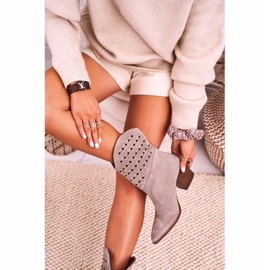 Nicole Cowboystiefel für Damen mit Absatz Wildleder Cappuccino Emily beige 1