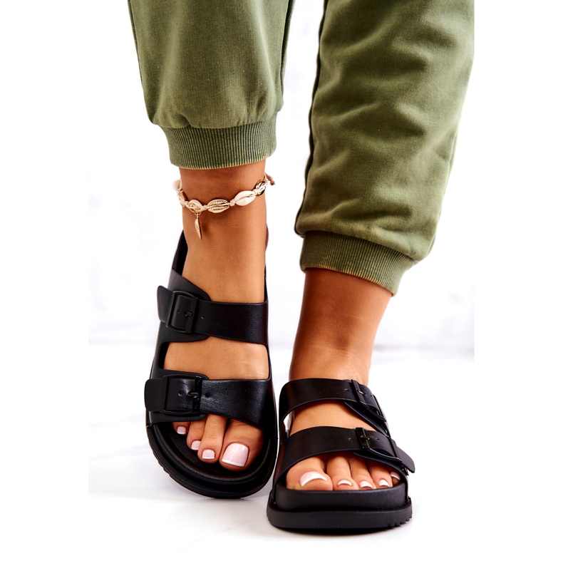 S.Barski Schwarze Corina Hausschuhe mit Schnalle 2