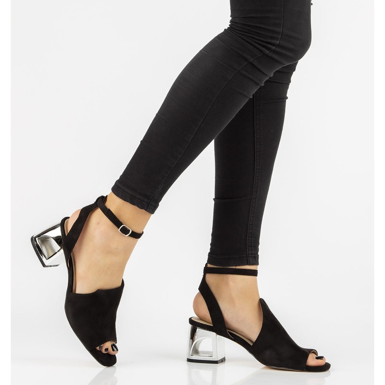 Schwarze Filippo DS2107 / 21 Bk Sandaletten mit Absatz 2