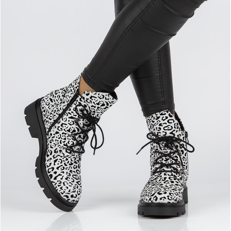 Filippo DBT3071 / 21 Wh weiße Stiefel schwarz 2