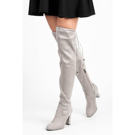 Betler Wildlederstiefel am Pfosten grau 1