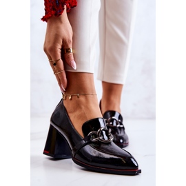 S.Barski Elegante Pumps auf einem schwarzen Callim 1