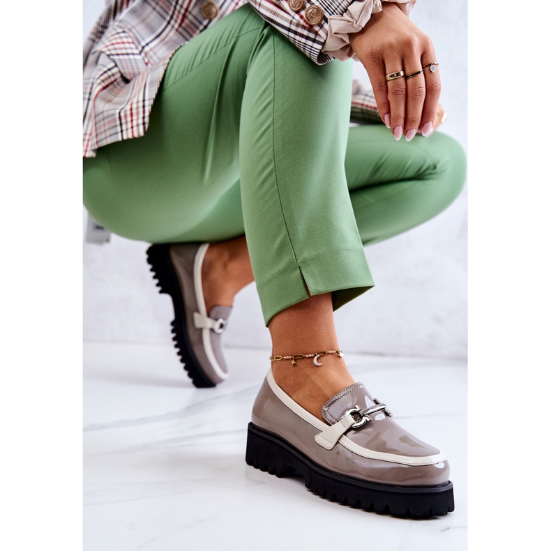 S.Barski Lackierte Damen-Loafer Beige-Weiß Cassida 1