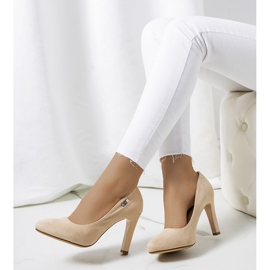 Beige Pumps auf einem Blair-Stiletto-Absatz 1