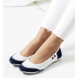 Kester Ballerinas aus weißem und marineblauem Leder 1