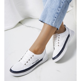 Weiße Ledersneaker von Valeska navy blau 1