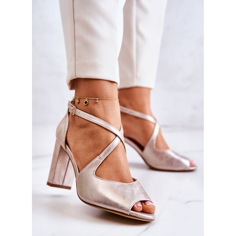 Sergio Leone Ledersandalen auf einem goldenen Lorita-Stab 2