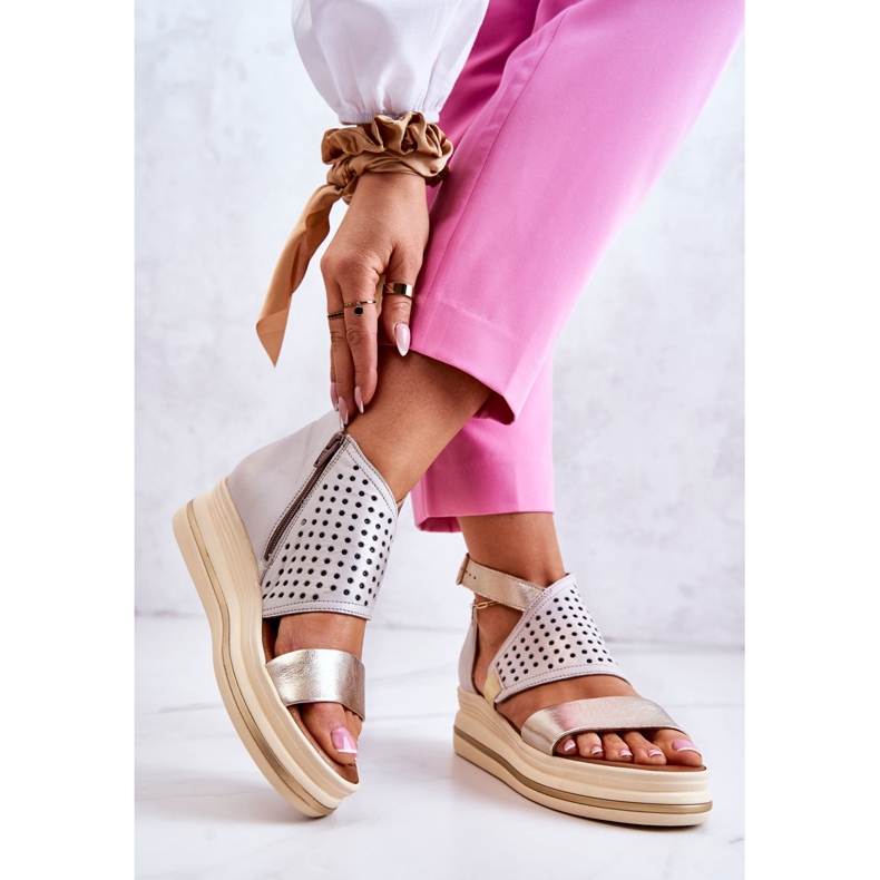 Keilsandalen aus Leder Maciejka 05356-25 Beige und Gold golden 2