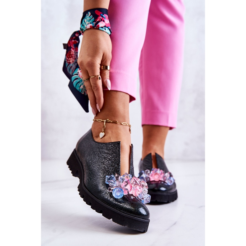 PA2 Elegante Lederschuhe mit dunkelgrüner Cindy-Dekoration 1