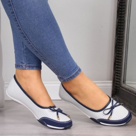 Durchbrochene Ballerinas aus weißem Leder für Damen eVento 2