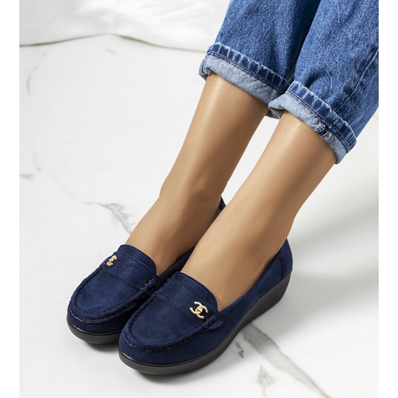 Marineblaue Loafer auf dem Stapper Wedge 1