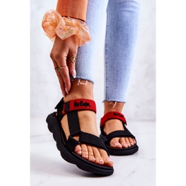 Sportliche Damensandale Lee Cooper LCW-22-34-0954L Schwarz-Rot 1