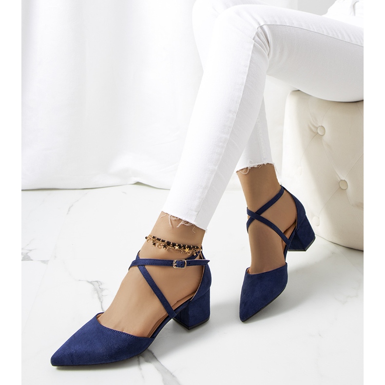 Marineblaue Pumps auf dem Terra-Post navy blau 1