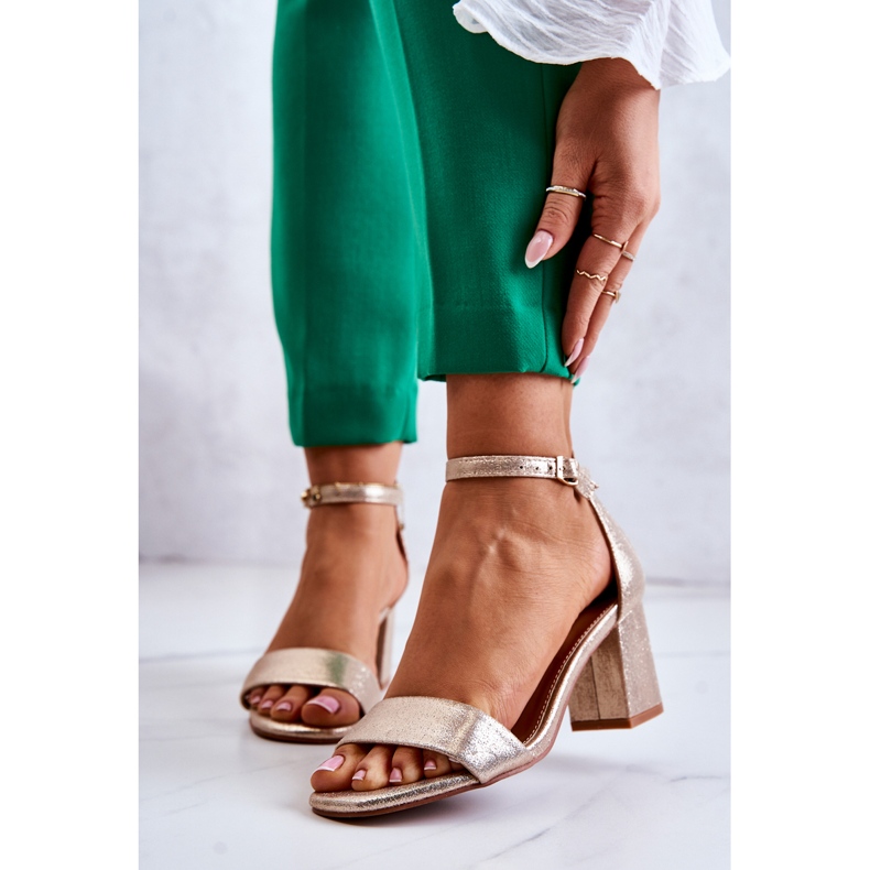 Vinceza Modische Damensandalen mit Absatz Gold Lucida golden 1