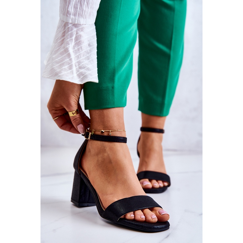 Vinceza Modische Damensandalen mit Absatz Schwarz Lucida 1