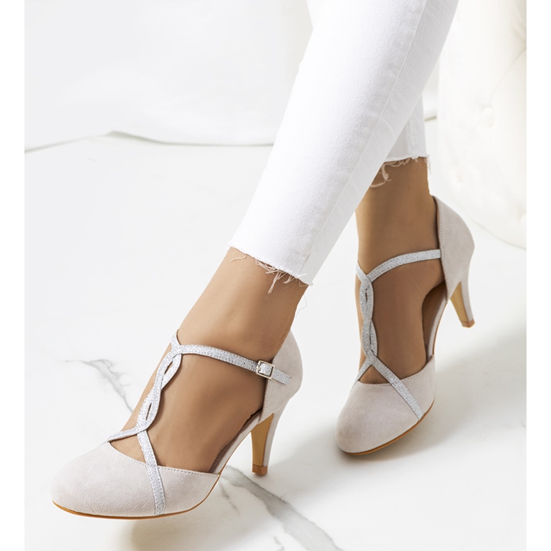 Graue Pumps auf einem Luiken-Absatz silber- 1