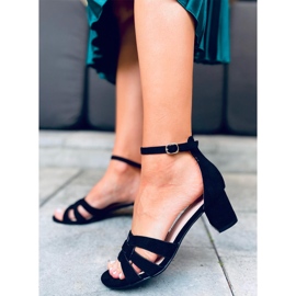 Avium Schwarze Sandaletten 2