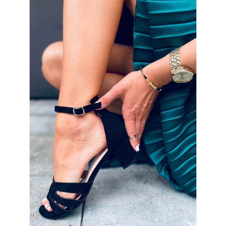 Avium Schwarze Sandaletten 1