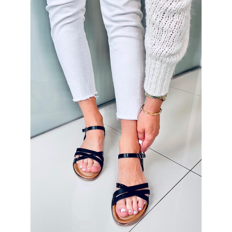 Celia Schwarze Damensandalen 1