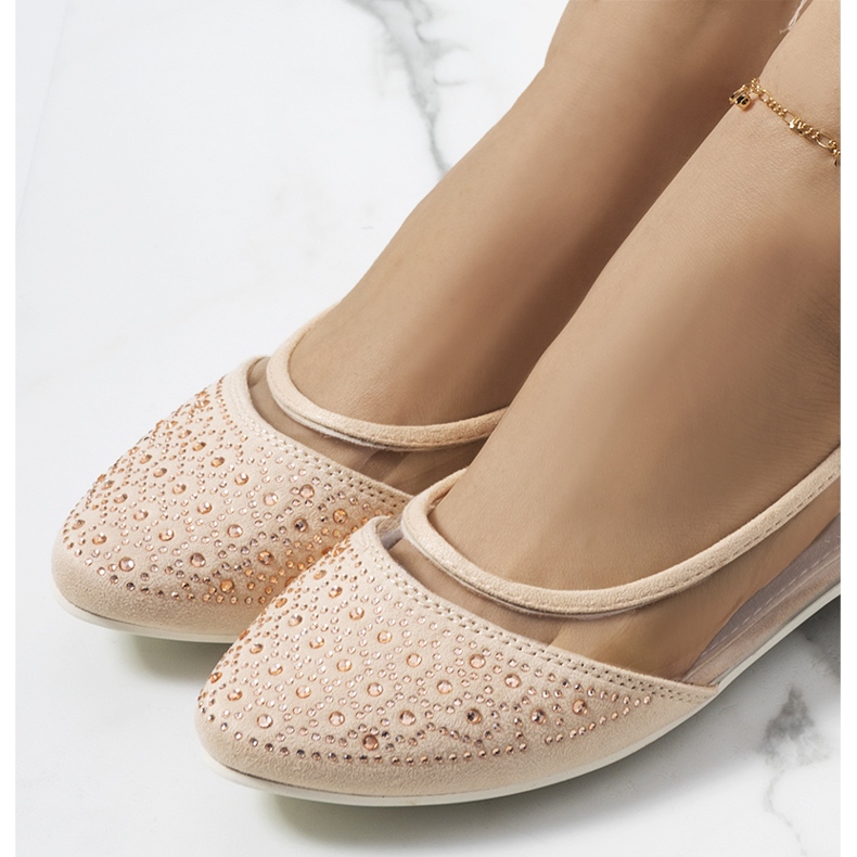 Halbtransparente beige Ballerinas von Marx 2