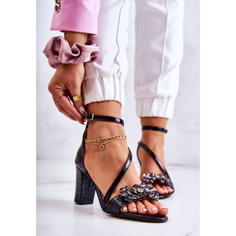 PA2 Damen Ledersandalen mit Kristallen Schwarz Ramona 1