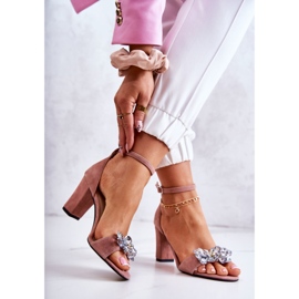 PA2 Wildledersandalen Auf Einem Stab Mit Rosa Milessa-Dekoration 2