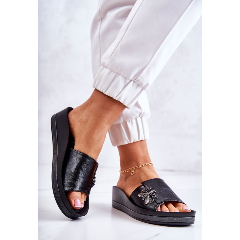 Vinceza Modische Damenhausschuhe mit schwarzer Holle-Verzierung 2