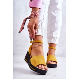 Vinceza Keilsandalen aus Wildleder für Damen Gelb Cortena 1