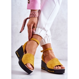 Vinceza Keilsandalen aus Wildleder für Damen Gelb Cortena 2