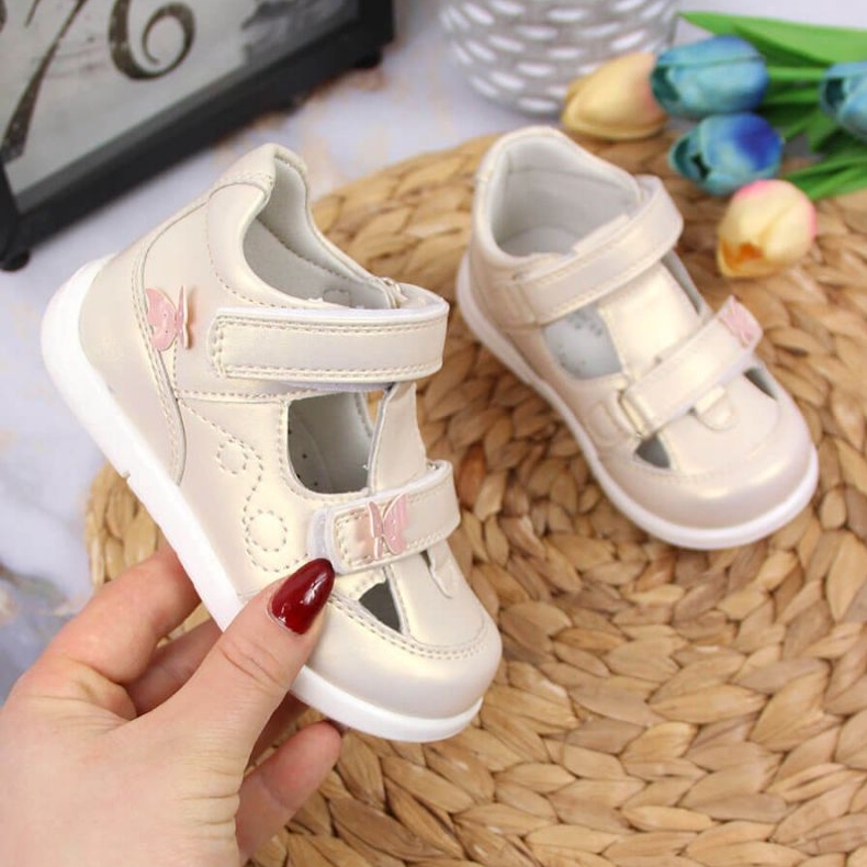 Durchbrochene Schuhe mit Klettverschluss American Club Jr AM892A Gold golden 1